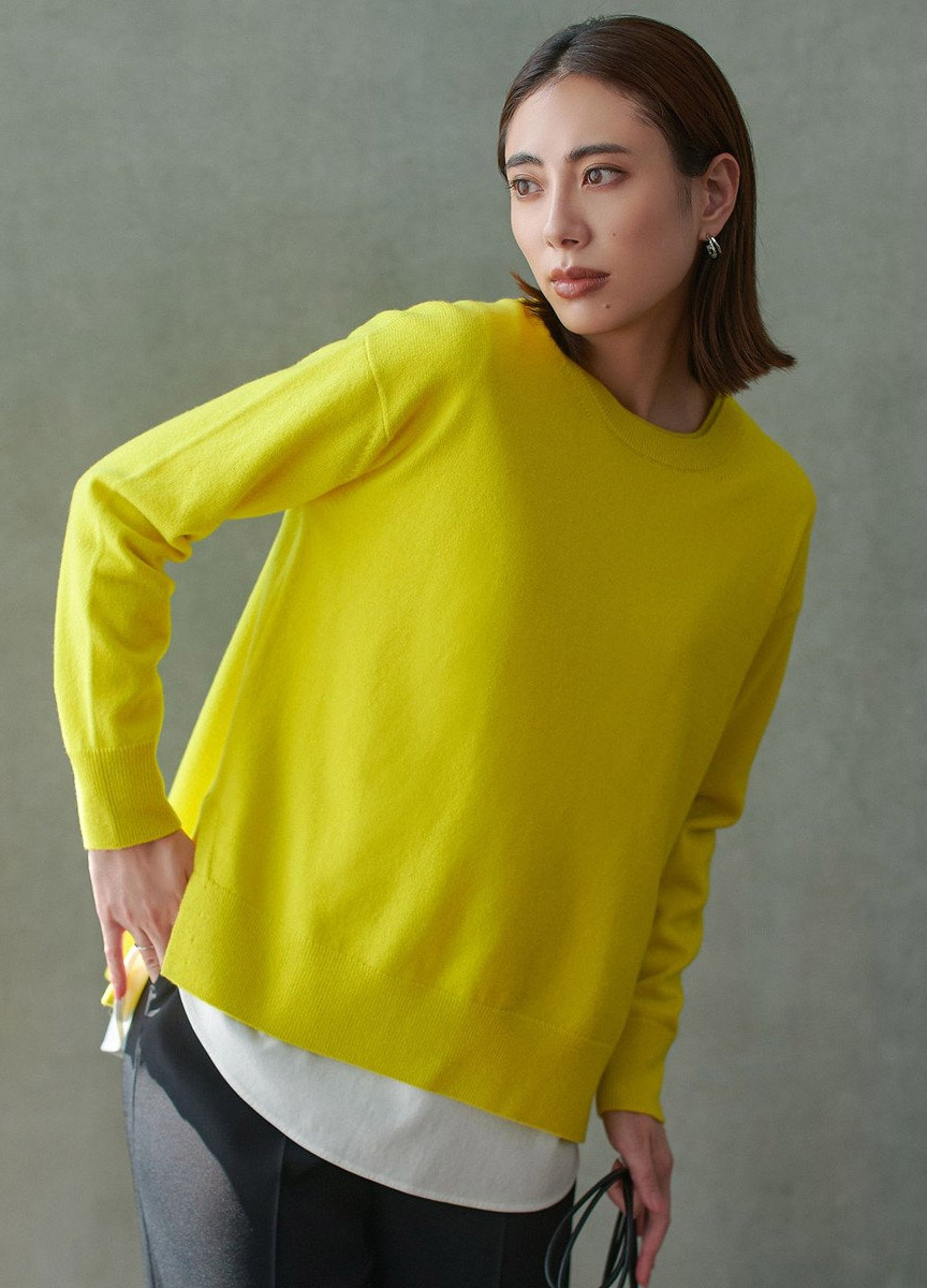 輕柔喀什米爾混紡圓領上衣